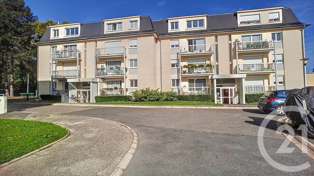 Appartement à louer - 2 pièces - 55.45 m2 - CREPY EN VALOIS - 60 - PICARDIE - Century 21 Vandôme Immobilier